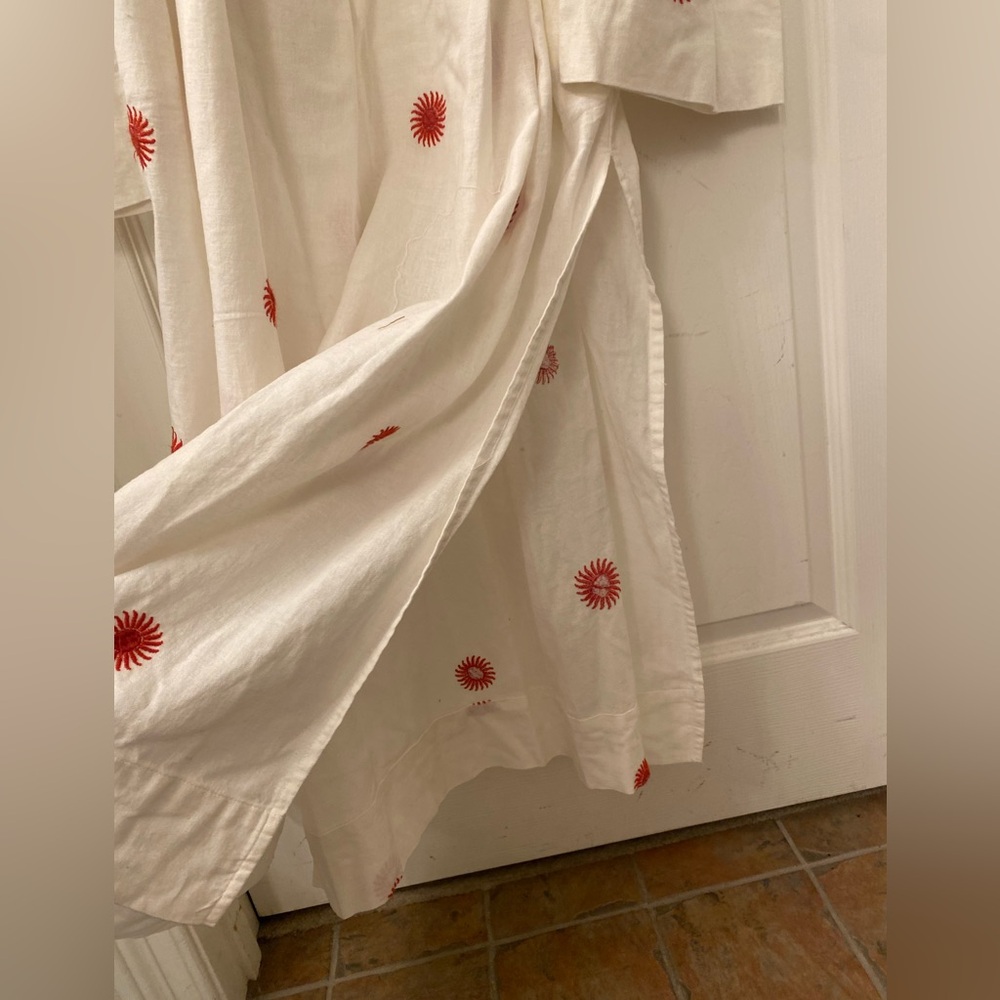 Free people White Dress with Red Floral Embroidery size XS oversized - Picture 7 of 10
